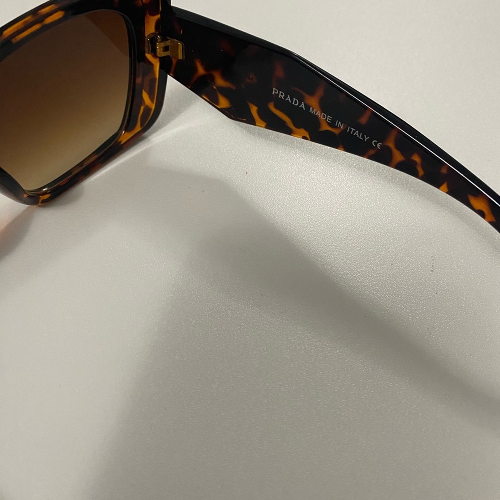 Prada Sunglasses (leopard print) - Picture 4 of 5
